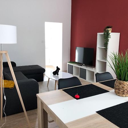 Grand Appartement Fonctionnel Proche Centre-Ville Saumur Εξωτερικό φωτογραφία